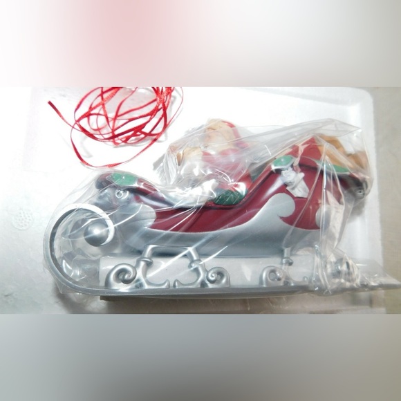 Hallmark Holiday Table Decoration Santa Midnight Ride Dash Away All Sleigh Reins - Picture 7 of 7